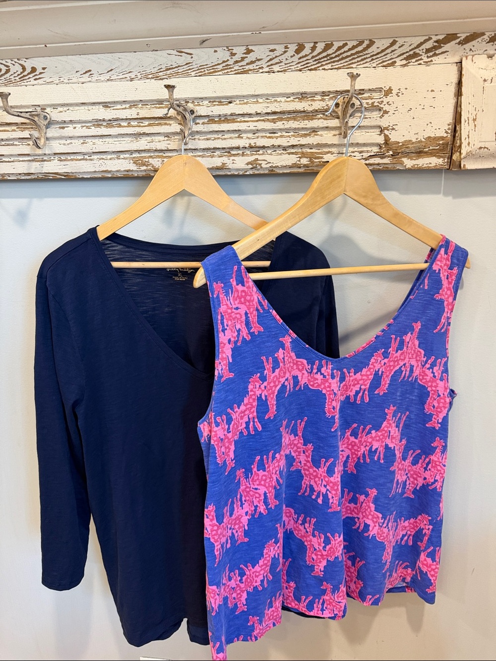 Lilly Pulitzer Bundle GiGi Giraffe Tank Top and Navy 3/4 sleeve top  Size XL
